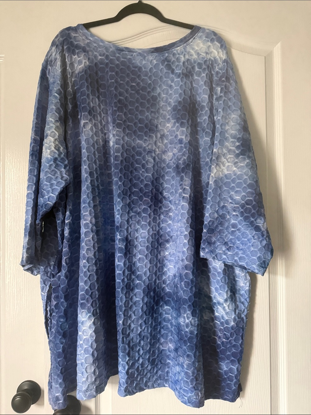 LOGO by Lori Goldstein Blue Tie-Dye V-Neck Tunic Size 5X - Picture 2 of 4
